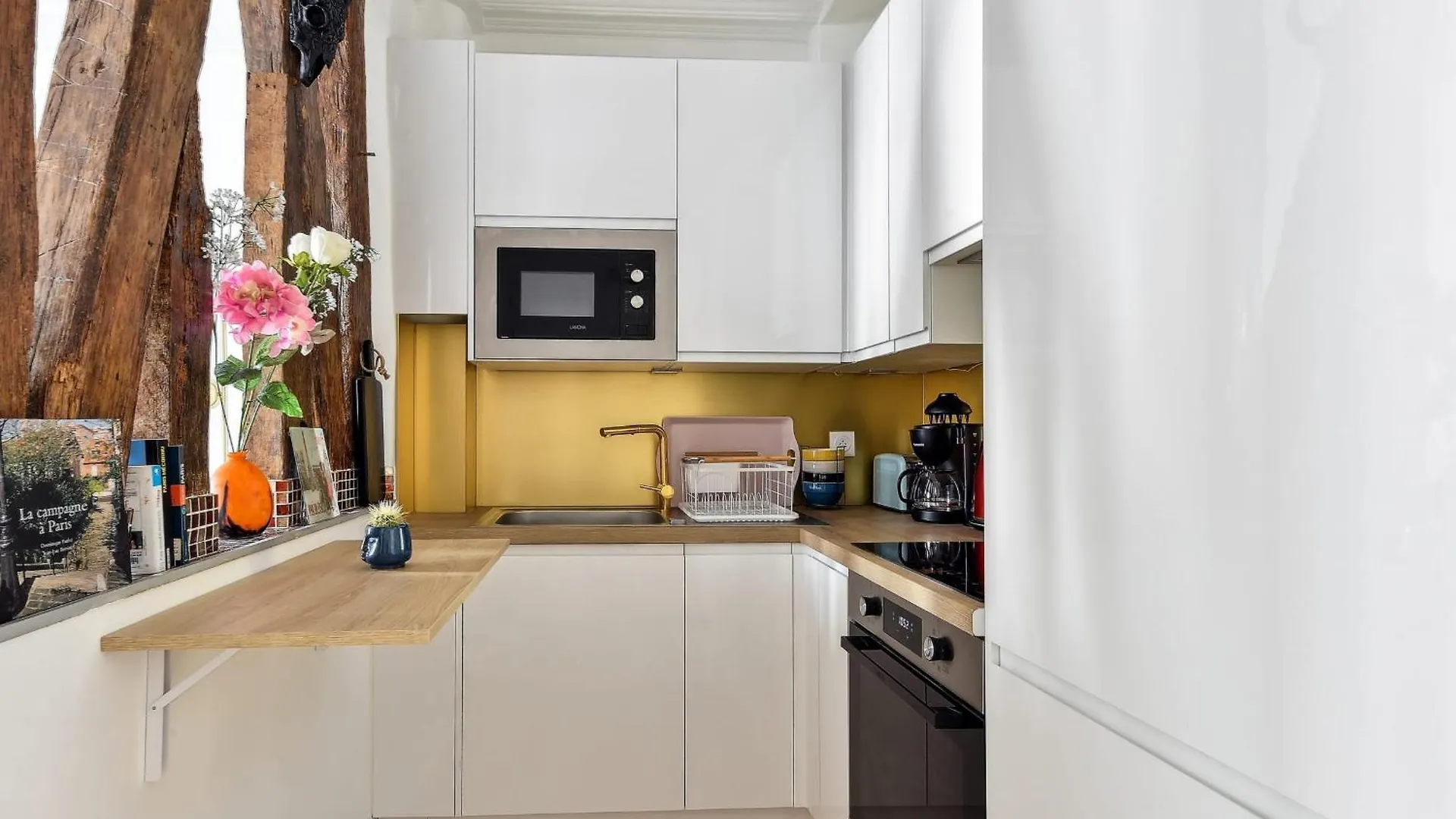 Montmartre - 2Br - Cityapartmentstay Paris Apartment