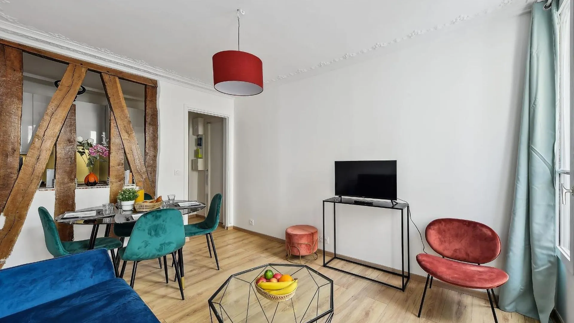 Montmartre - 2Br - Cityapartmentstay Paris Apartment